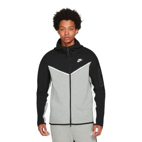 Acquista Nike Tech Fleece. Nike IT.